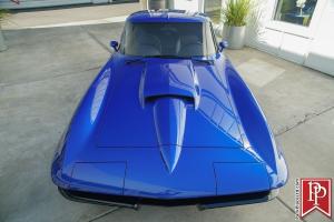 Chevrolet Corvette 63RS Custom Split-Window Coupe 1963 года 